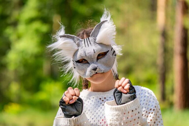 Masked Quadrober / Freepik