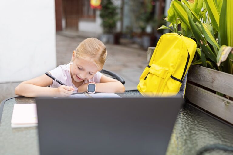 What to do with your child after school: useful and interesting ideas