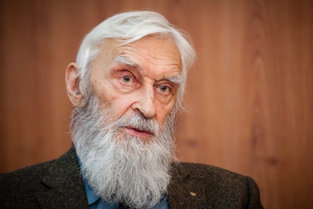 Виталий Костомаров – лингвист, научивший весь мир русскому языку