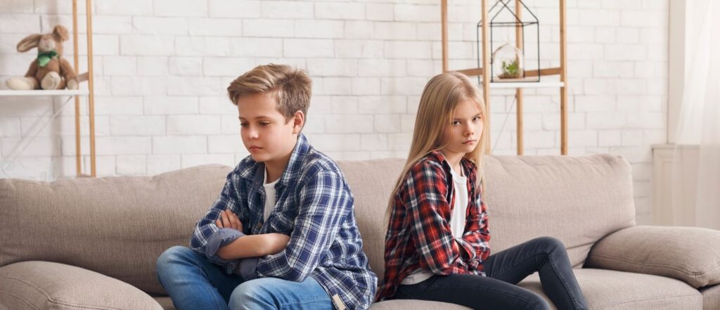 The daughter and son argued.