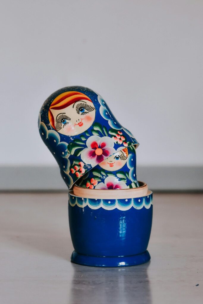Синяя матрешка